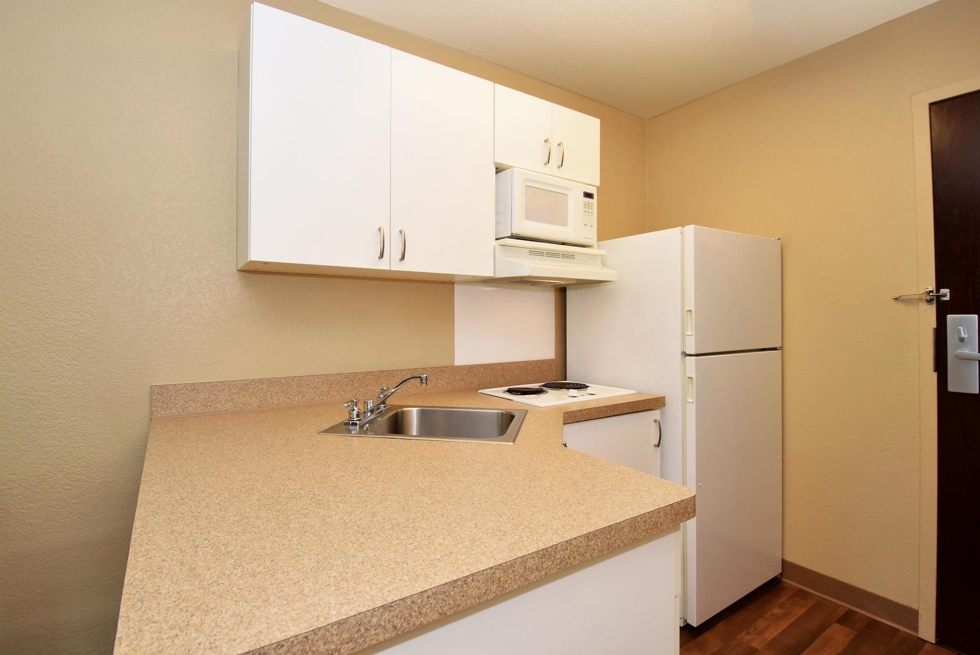 Extended Stay America Suites - Philadelphia - Plymouth Meeting - East Экстерьер фото