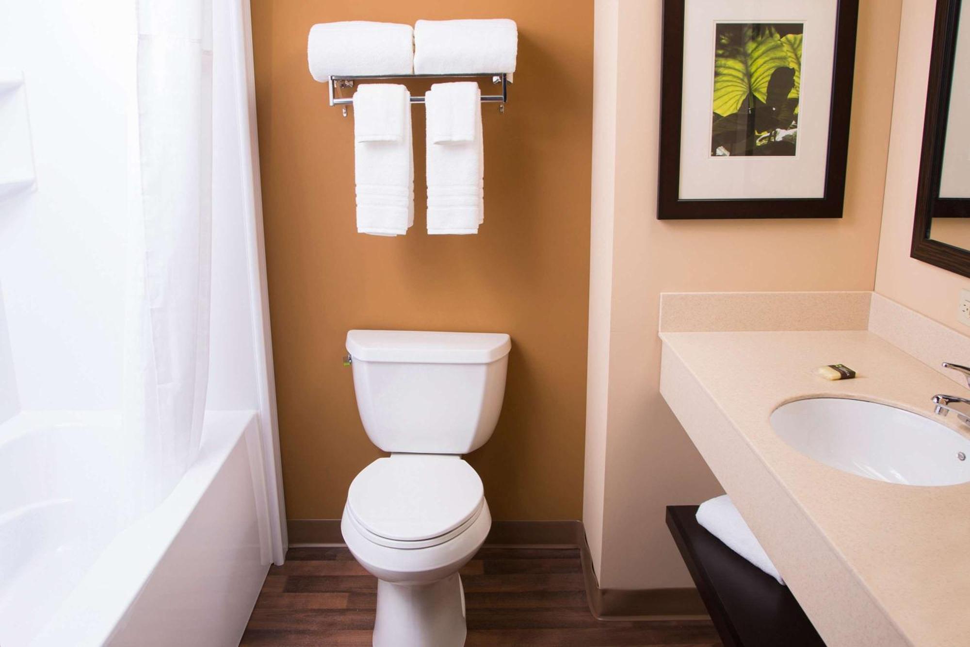 Extended Stay America Suites - Philadelphia - Plymouth Meeting - East Экстерьер фото