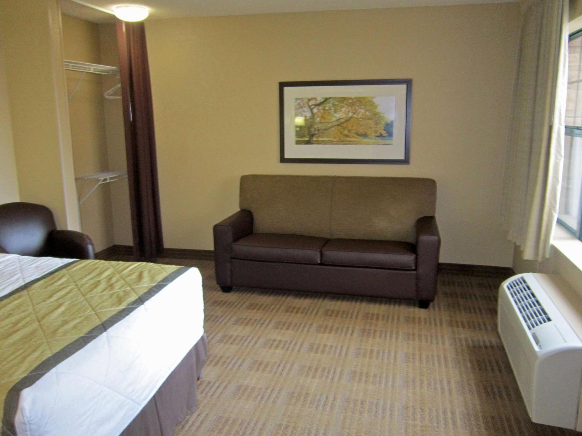 Extended Stay America Suites - Philadelphia - Plymouth Meeting - East Экстерьер фото