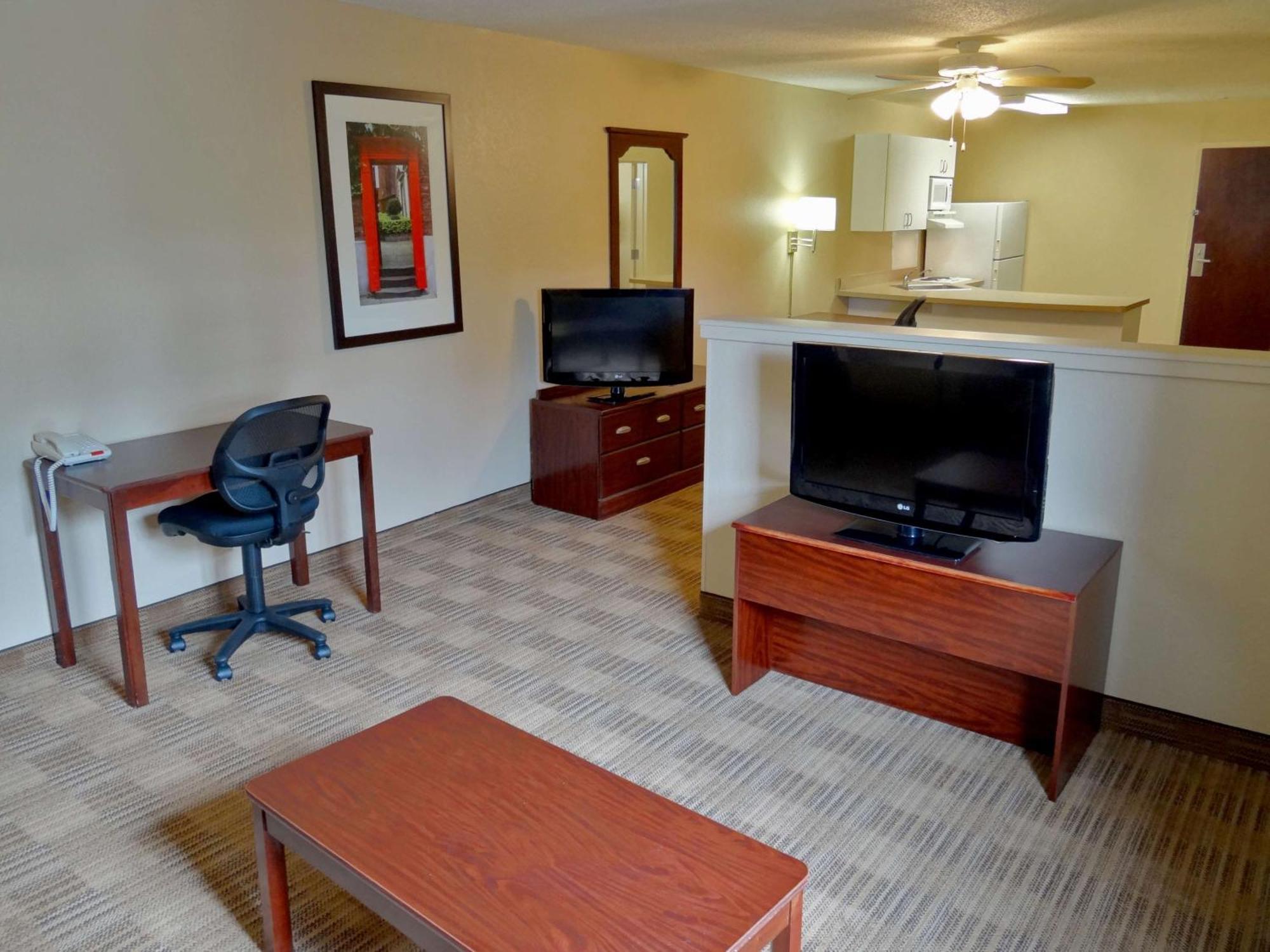 Extended Stay America Suites - Philadelphia - Plymouth Meeting - East Экстерьер фото