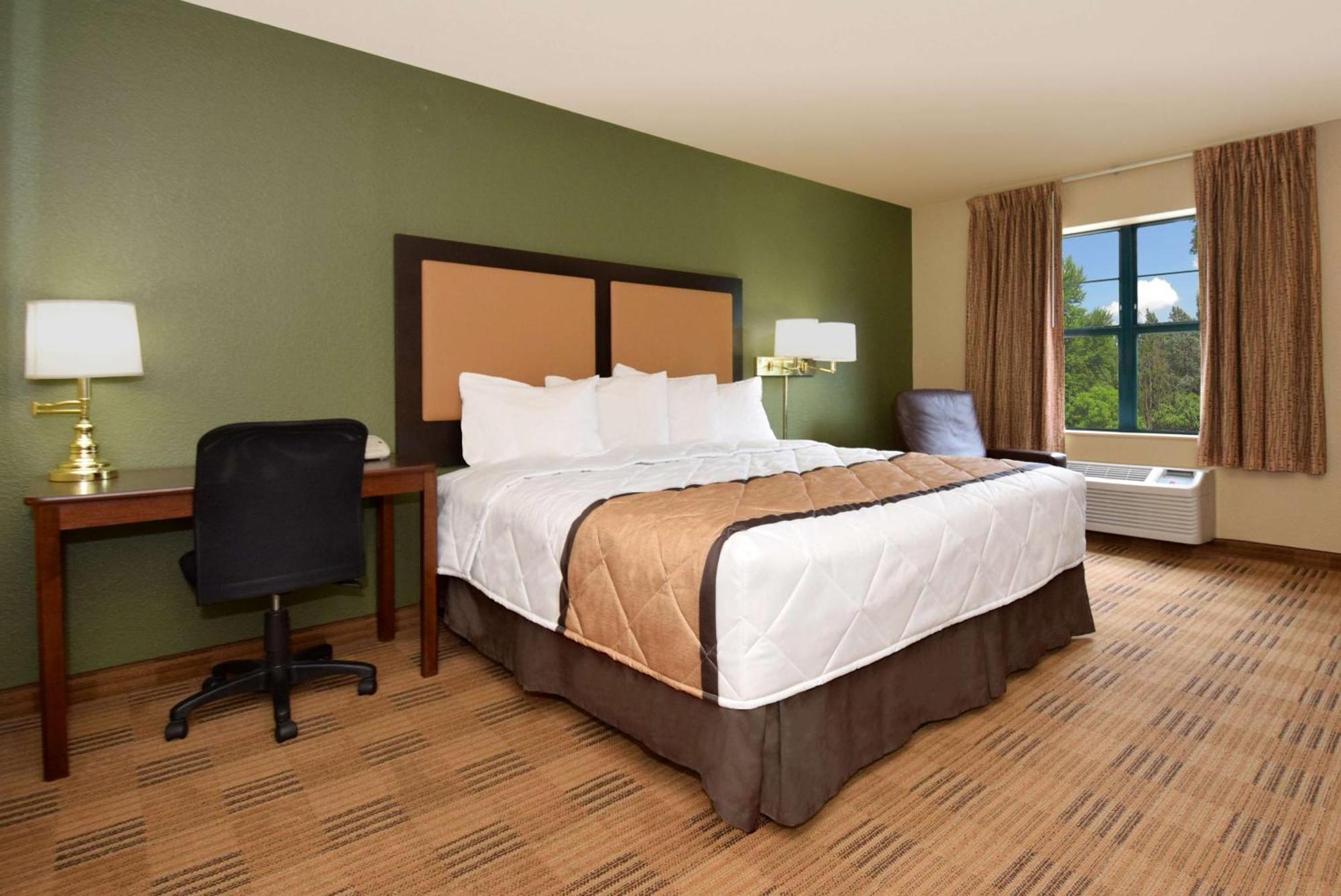 Extended Stay America Suites - Philadelphia - Plymouth Meeting - East Экстерьер фото